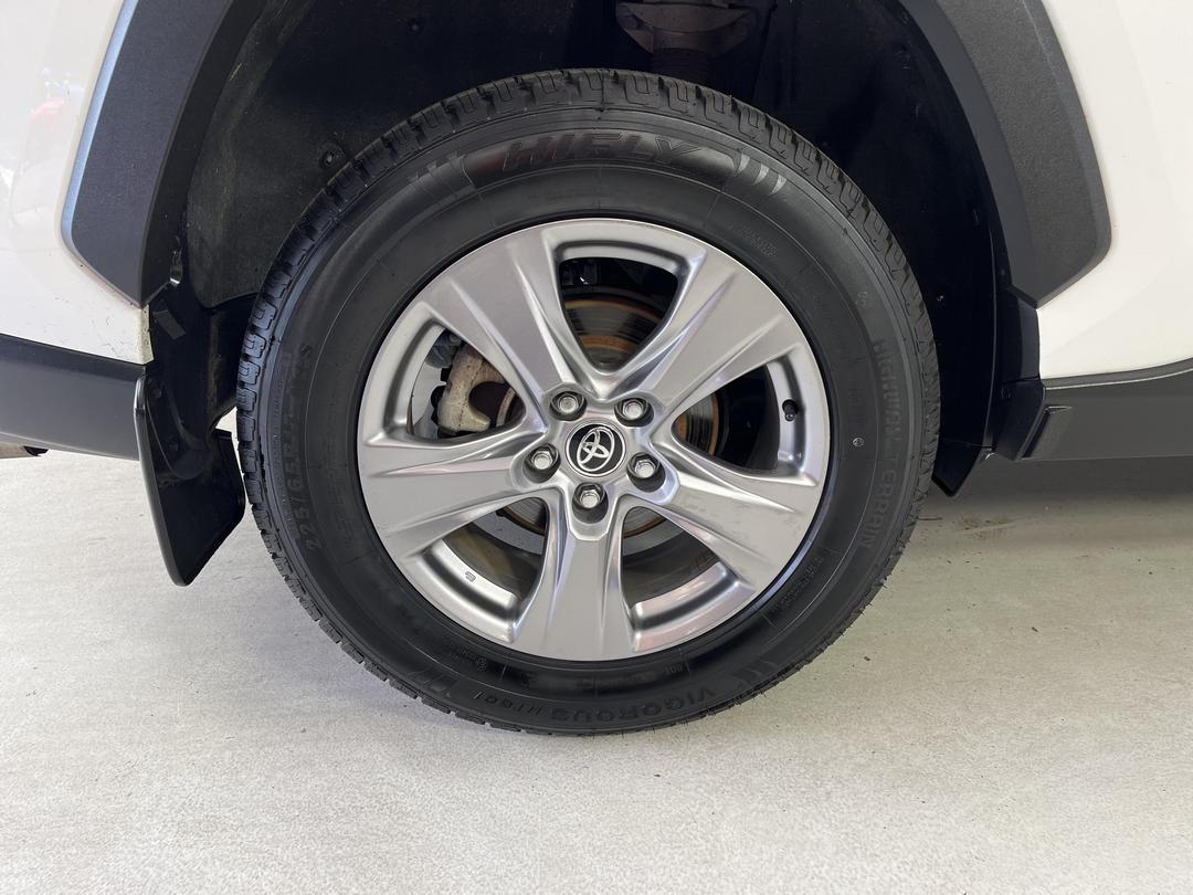 Photo '12' of Toyota Rav4