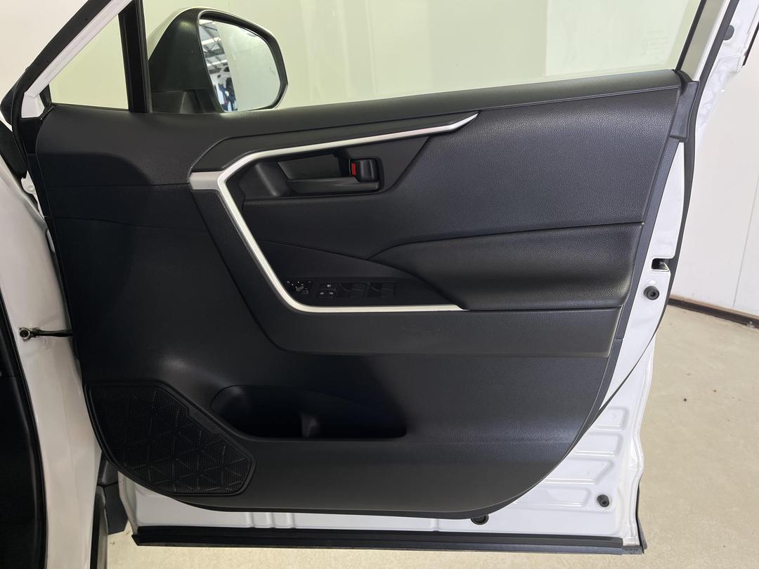 Photo '15' of Toyota Rav4