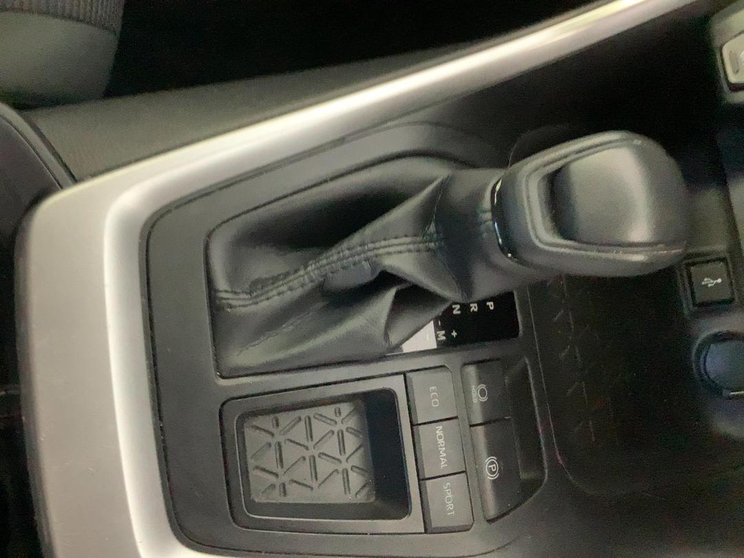 Photo '18' of Toyota Rav4