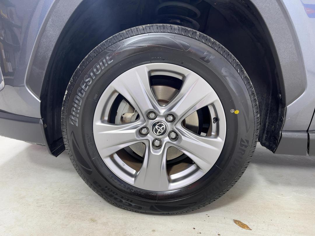 Photo '10' of Toyota Rav4