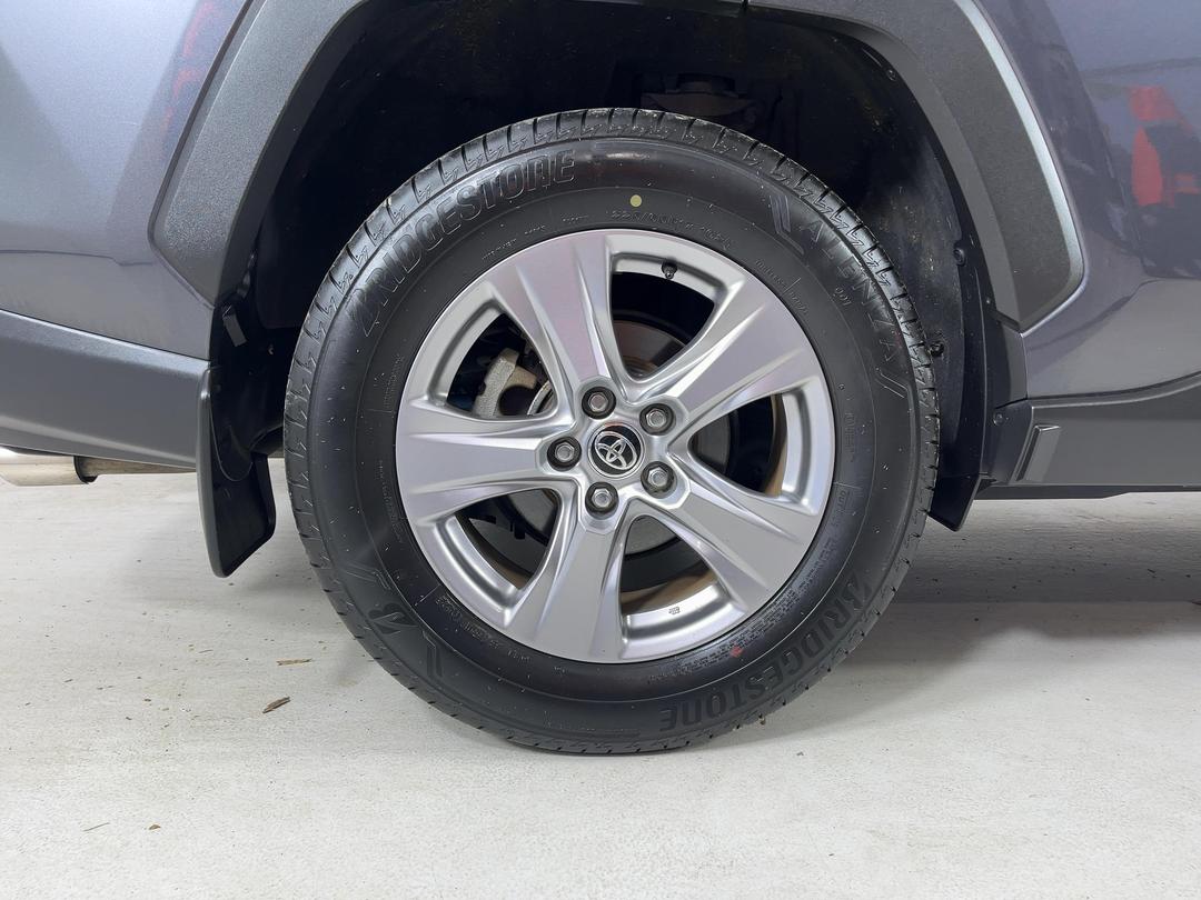 Photo '12' of Toyota Rav4