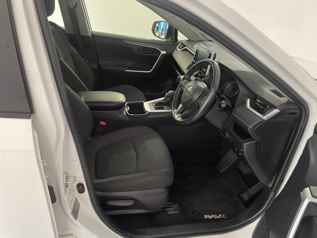 Photo '16' of Toyota Rav4