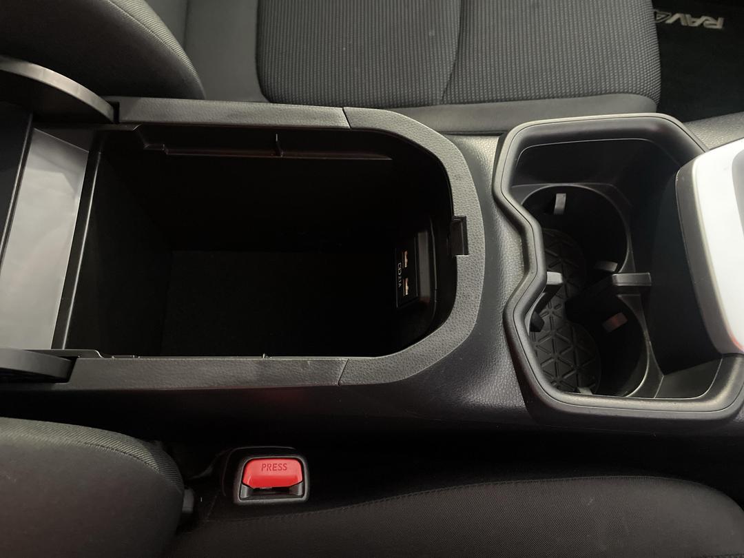 Photo '33' of Toyota Rav4