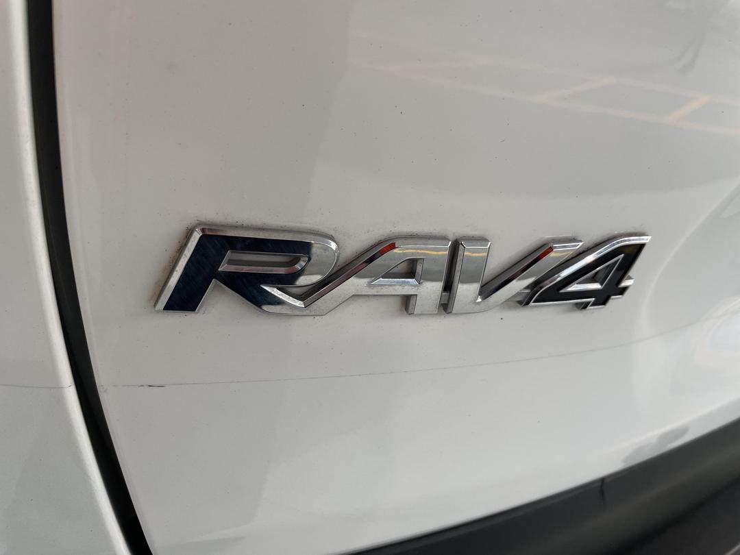 Photo '36' of Toyota Rav4