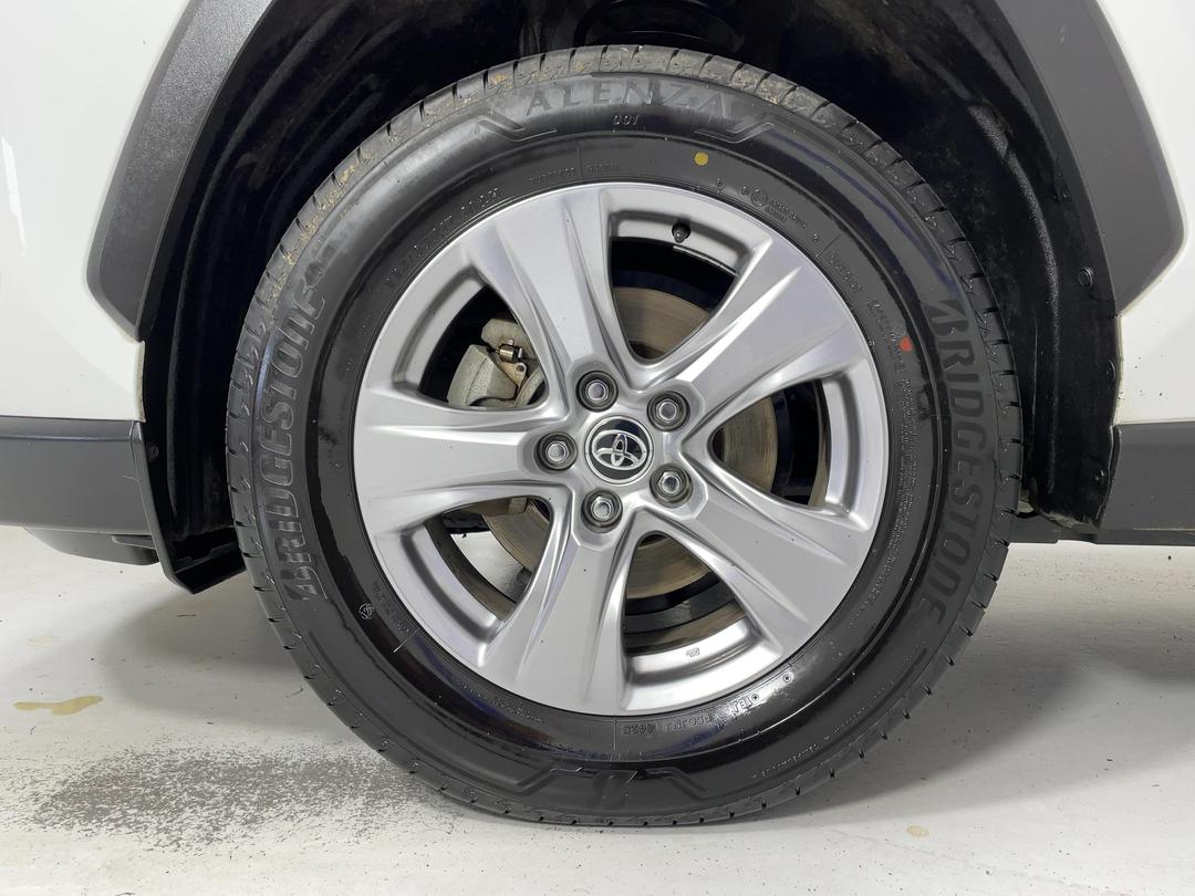 Photo '10' of Toyota Rav4