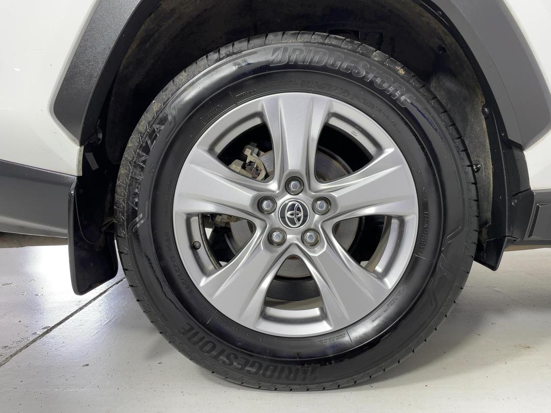 Photo '12' of Toyota Rav4