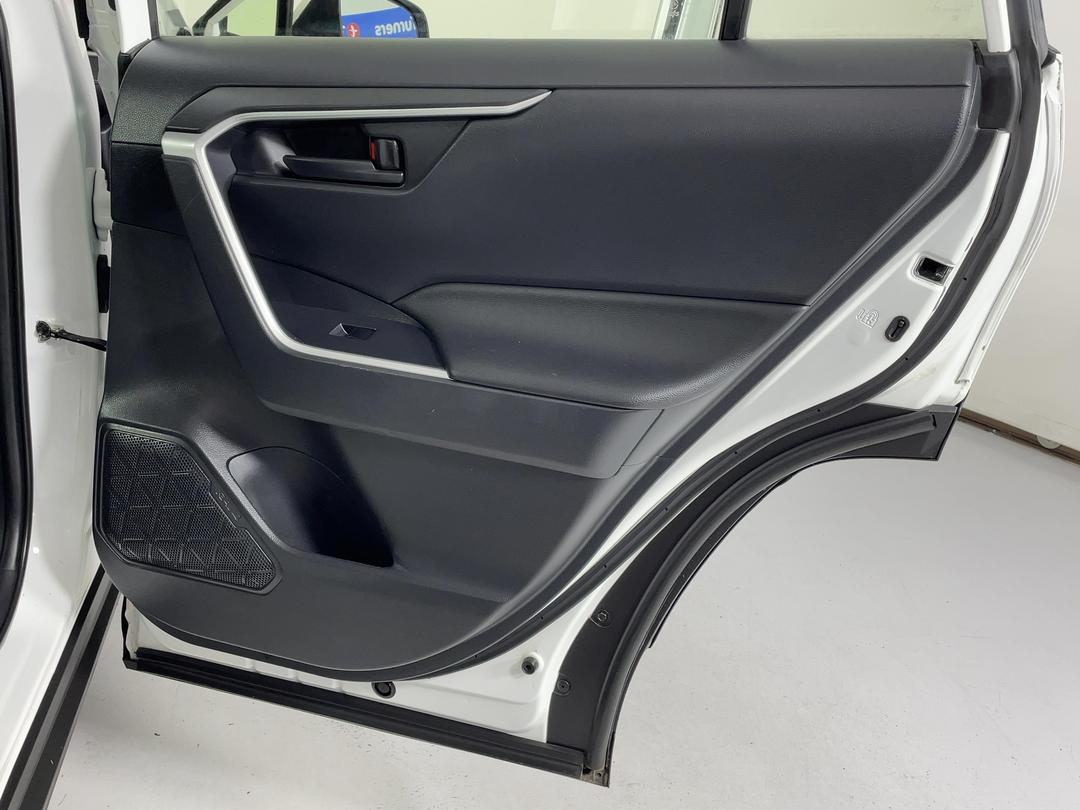 Photo '19' of Toyota Rav4