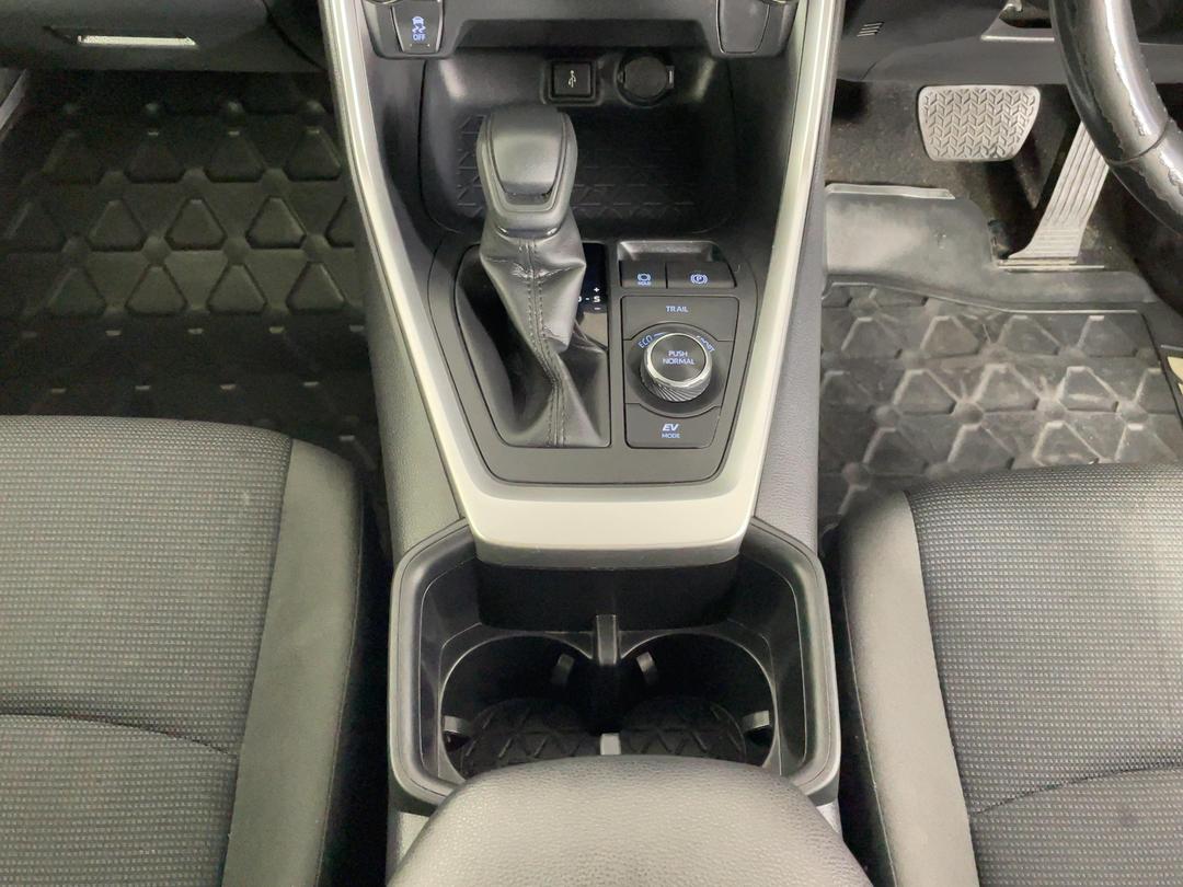 Photo '18' of Toyota Rav4