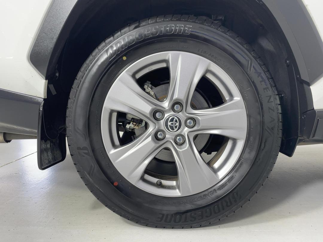 Photo '12' of Toyota Rav4
