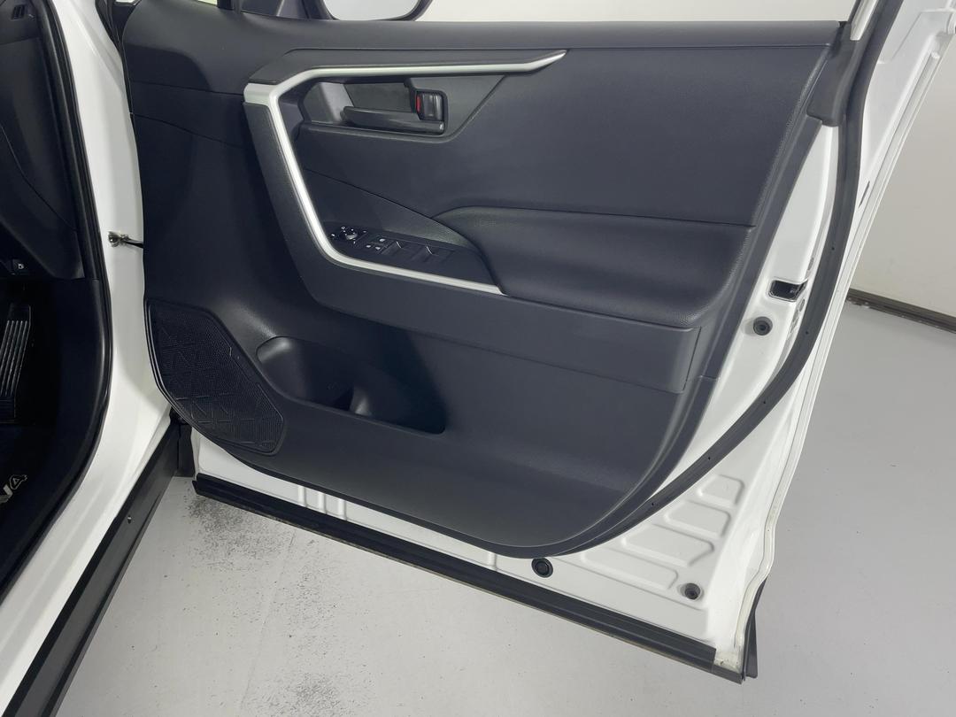 Photo '15' of Toyota Rav4