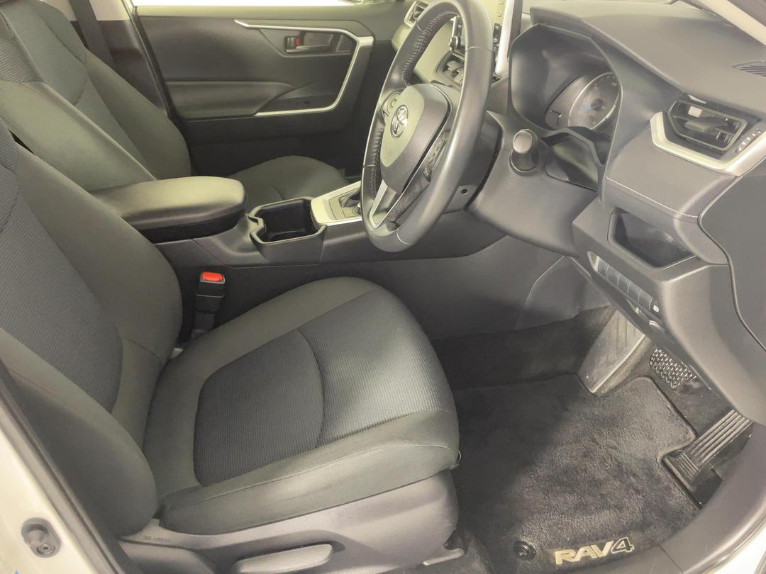 Photo '16' of Toyota Rav4