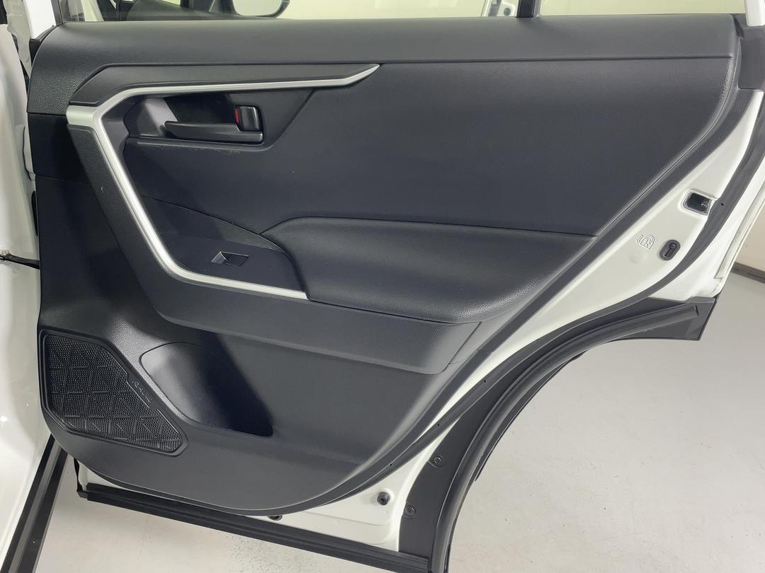 Photo '19' of Toyota Rav4
