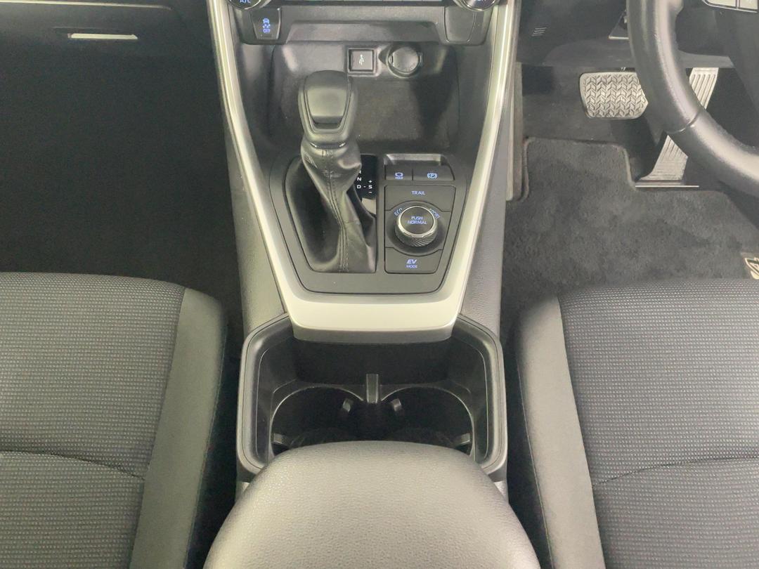 Photo '18' of Toyota Rav4