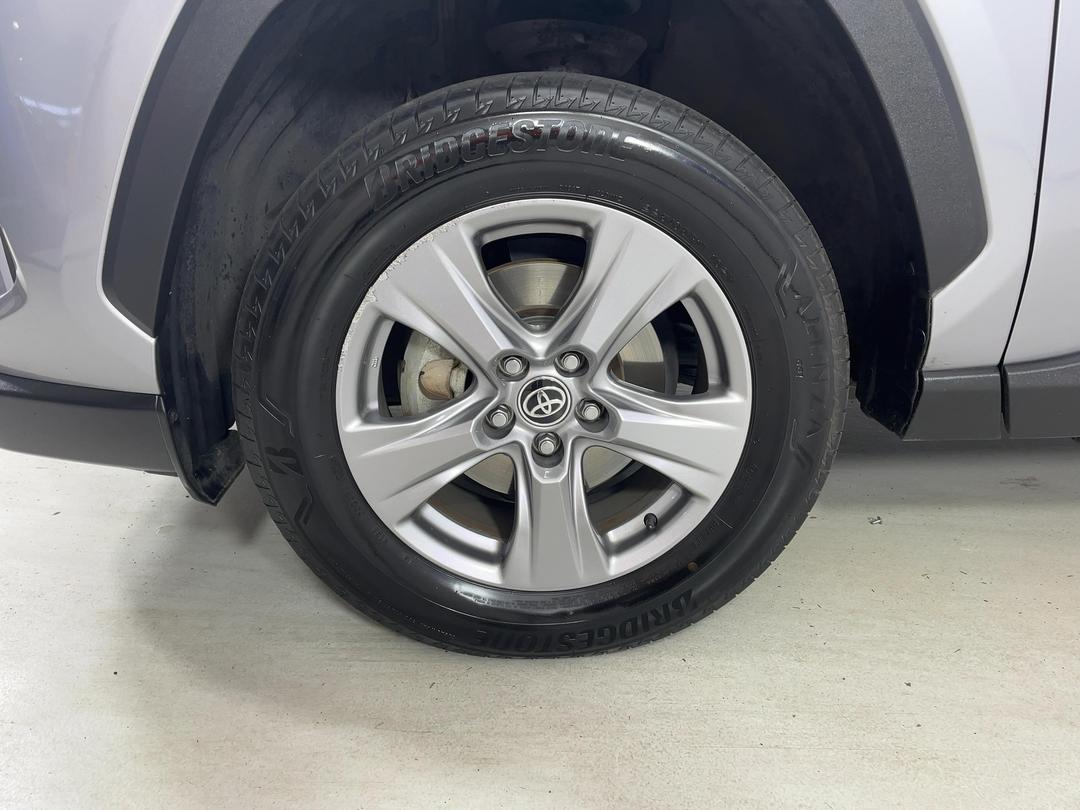 Photo '10' of Toyota Rav4