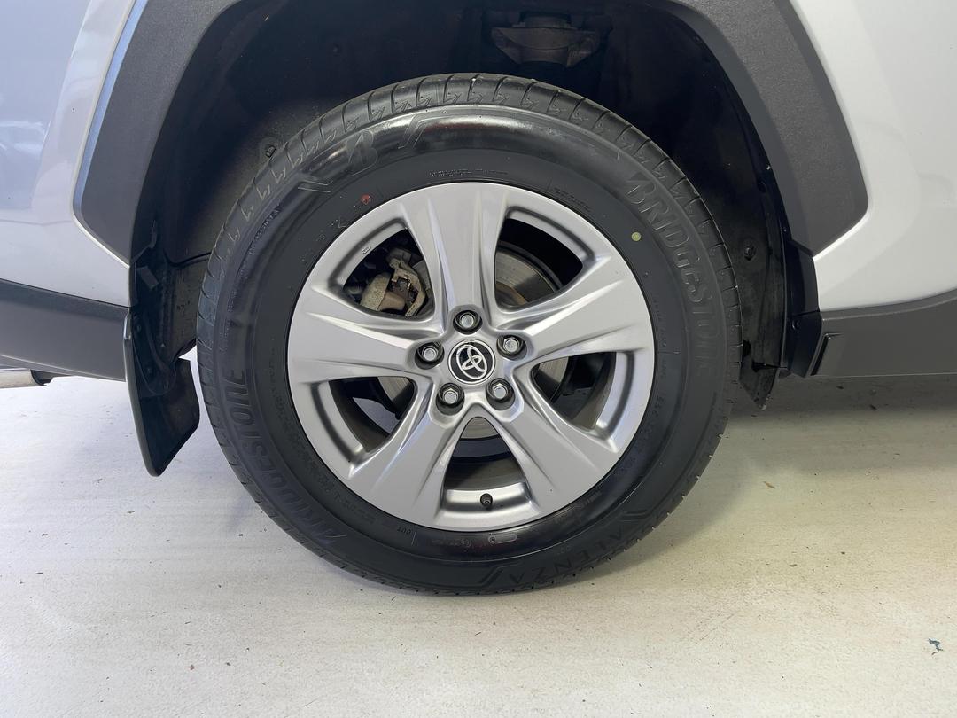 Photo '12' of Toyota Rav4