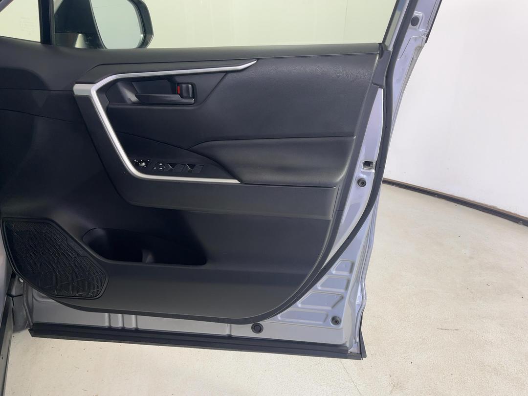 Photo '15' of Toyota Rav4