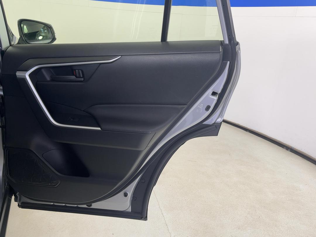 Photo '19' of Toyota Rav4