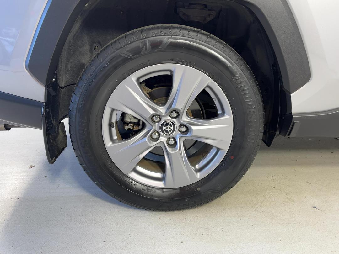 Photo '12' of Toyota Rav4