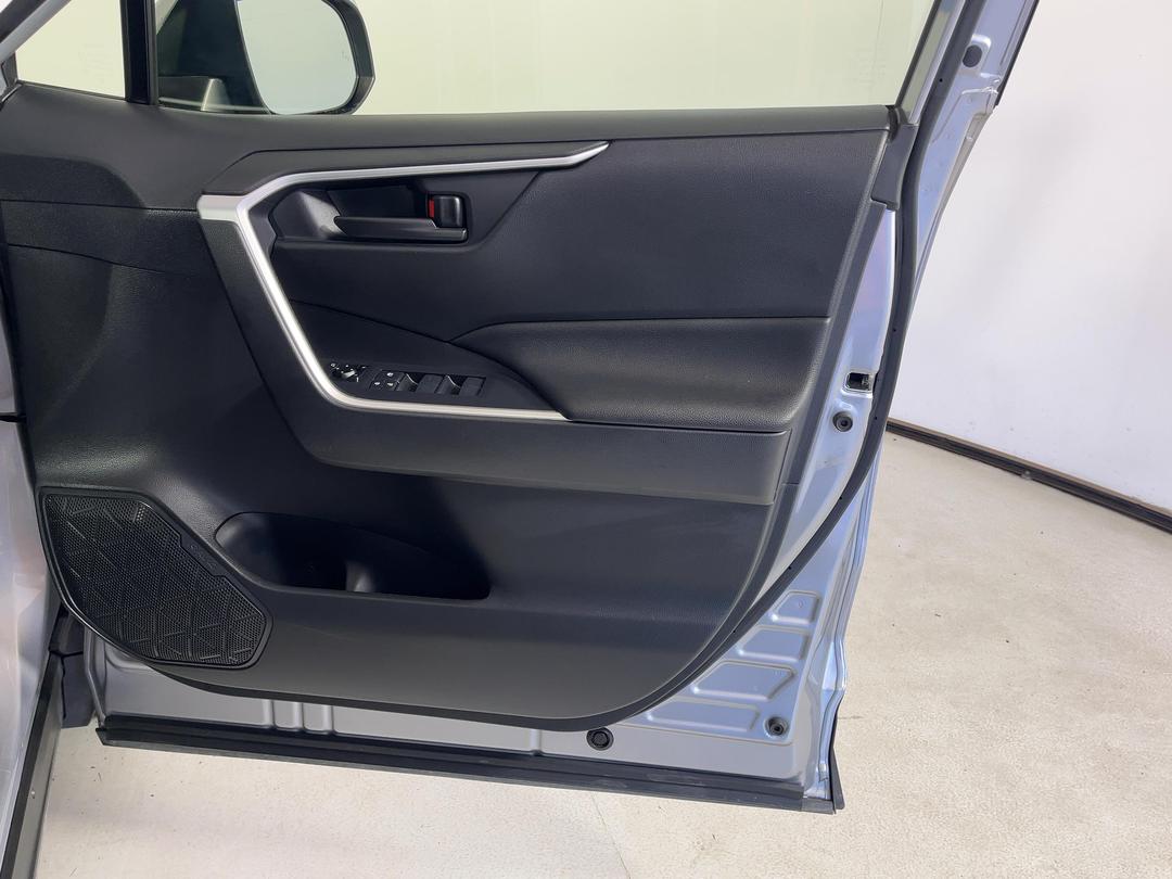 Photo '15' of Toyota Rav4