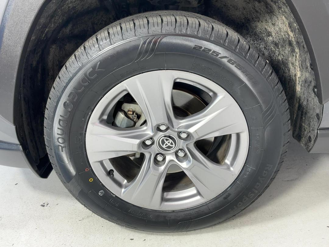 Photo '10' of Toyota Rav4