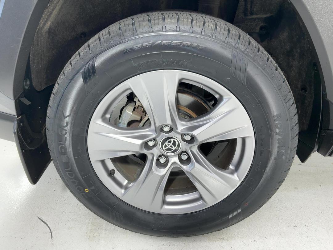 Photo '12' of Toyota Rav4