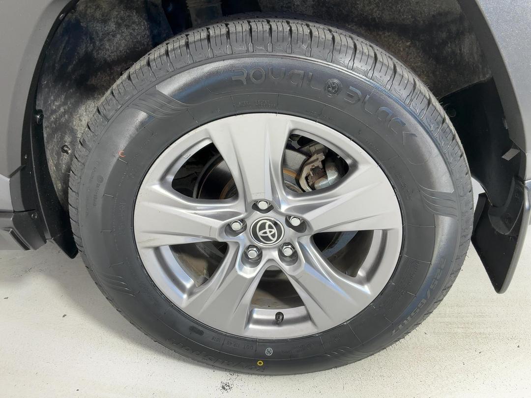Photo '11' of Toyota Rav4