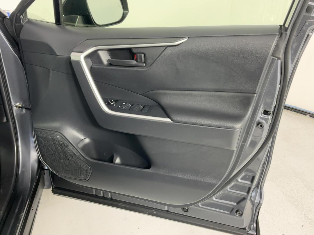 Photo '15' of Toyota Rav4