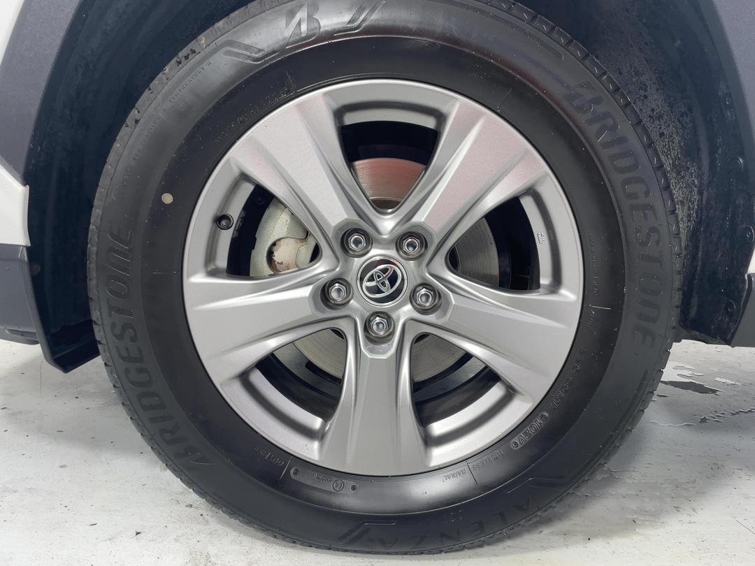 Photo '10' of Toyota Rav4