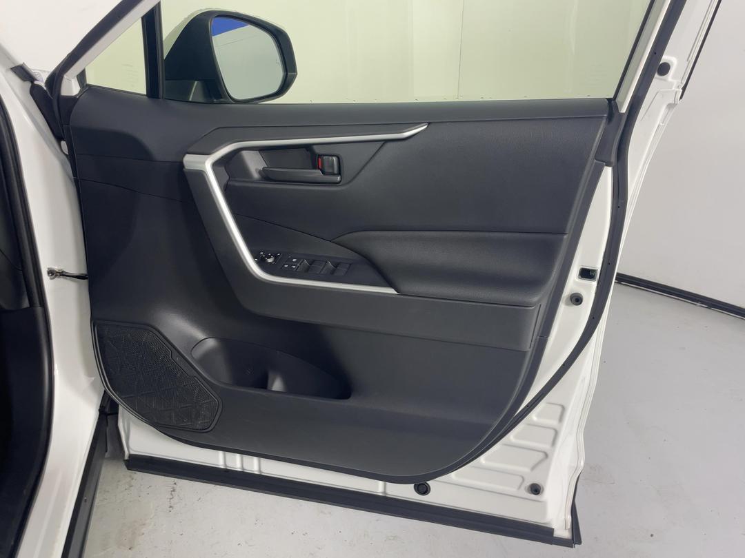 Photo '15' of Toyota Rav4