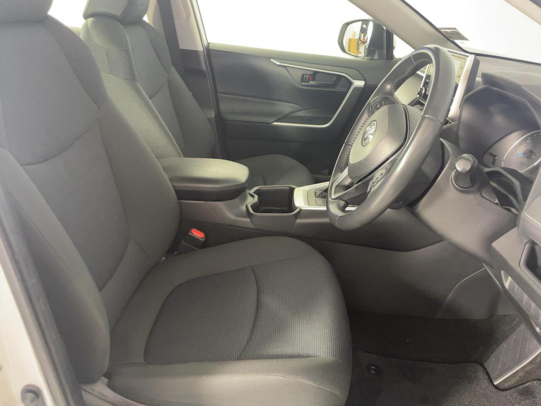 Photo '16' of Toyota Rav4