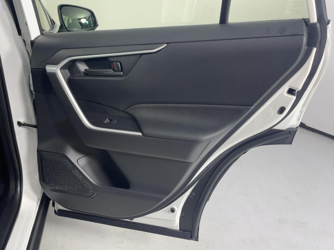 Photo '19' of Toyota Rav4