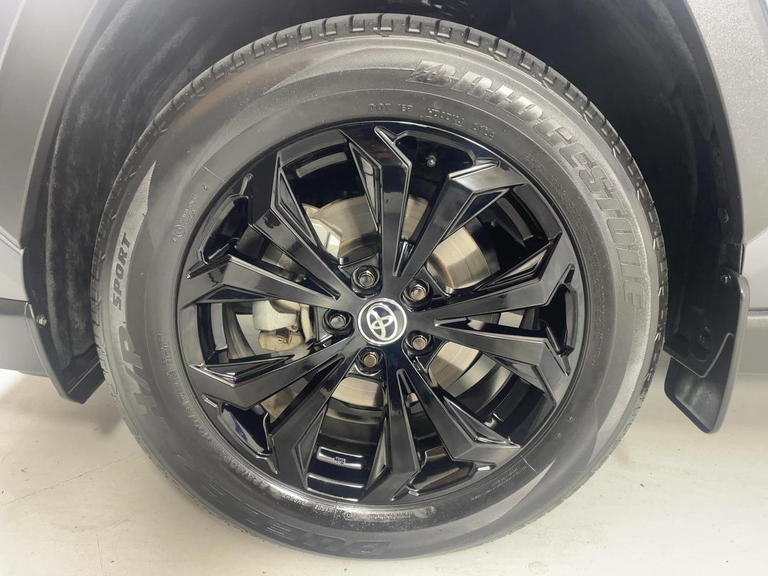 Photo '10' of Toyota Rav4