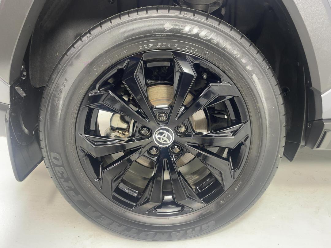 Photo '12' of Toyota Rav4