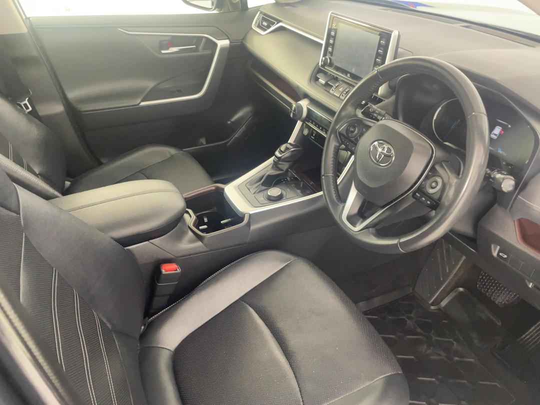 Photo '16' of Toyota Rav4