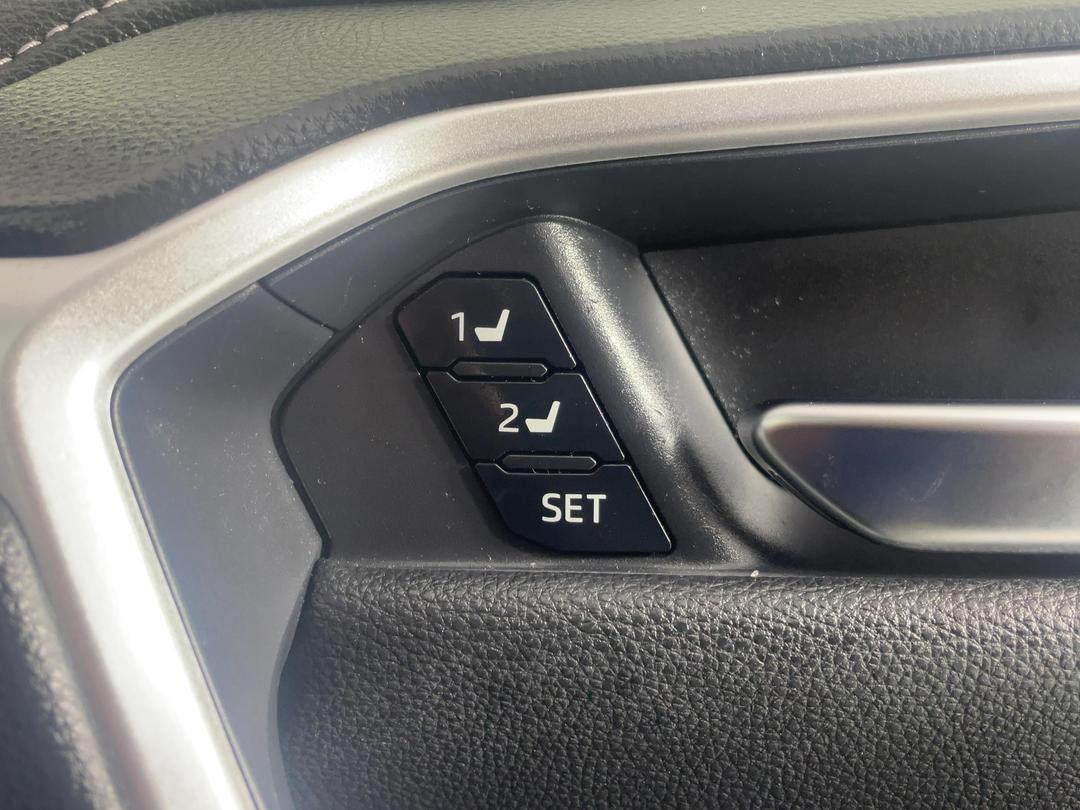 Photo '24' of Toyota Rav4