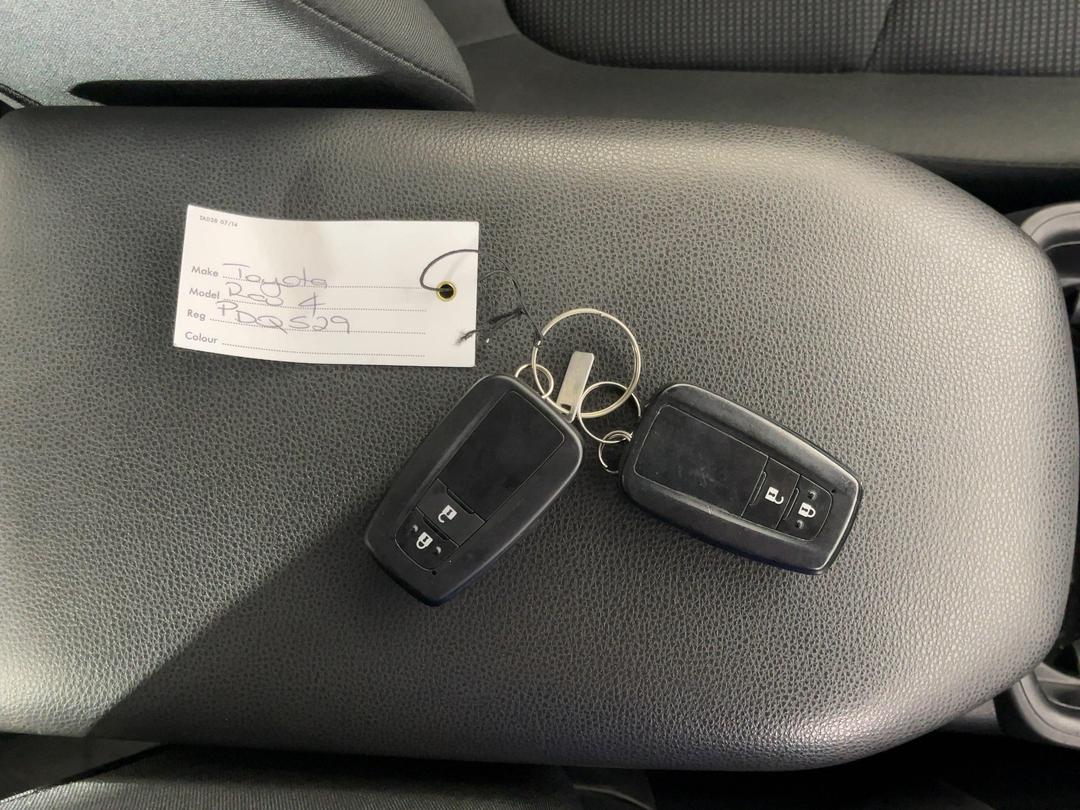 Photo '22' of Toyota Rav4