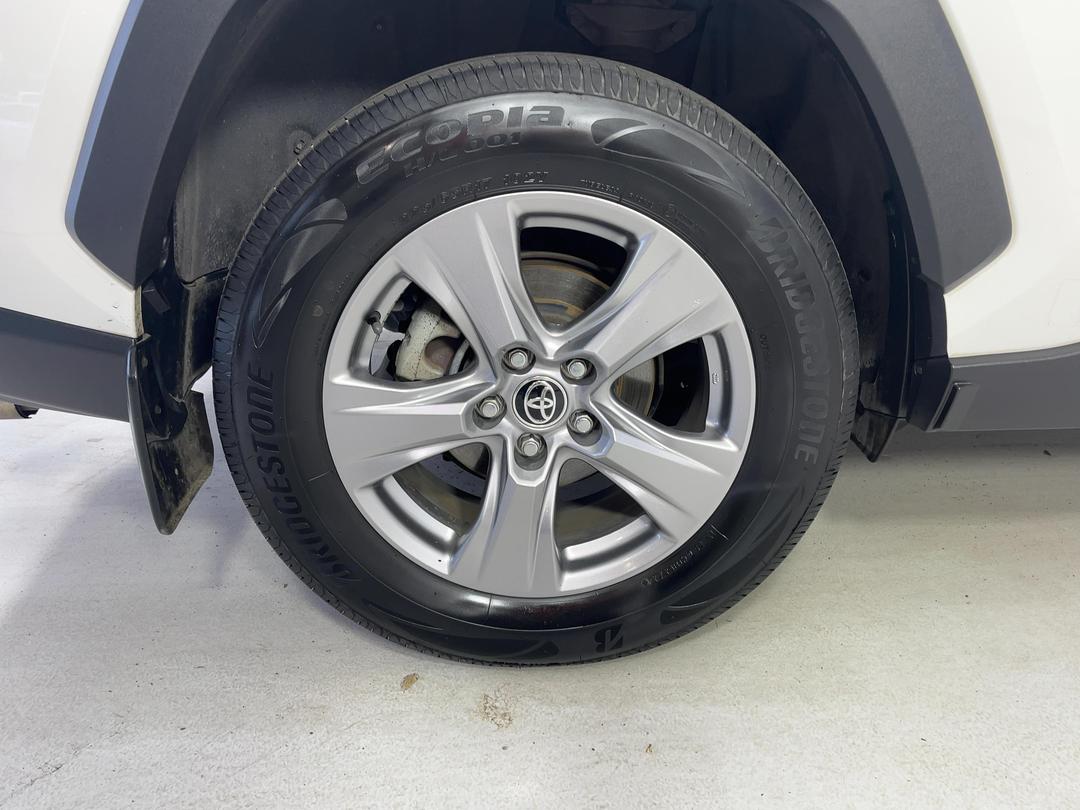 Photo '12' of Toyota Rav4