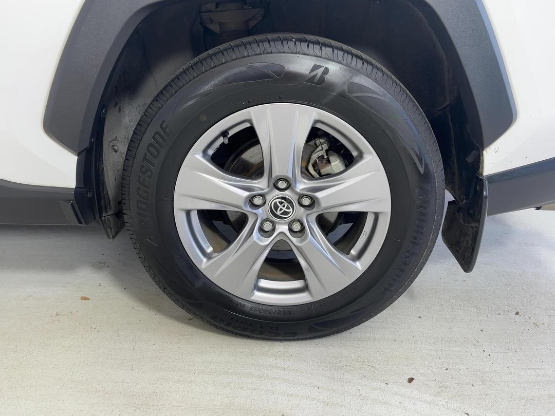 Photo '11' of Toyota Rav4