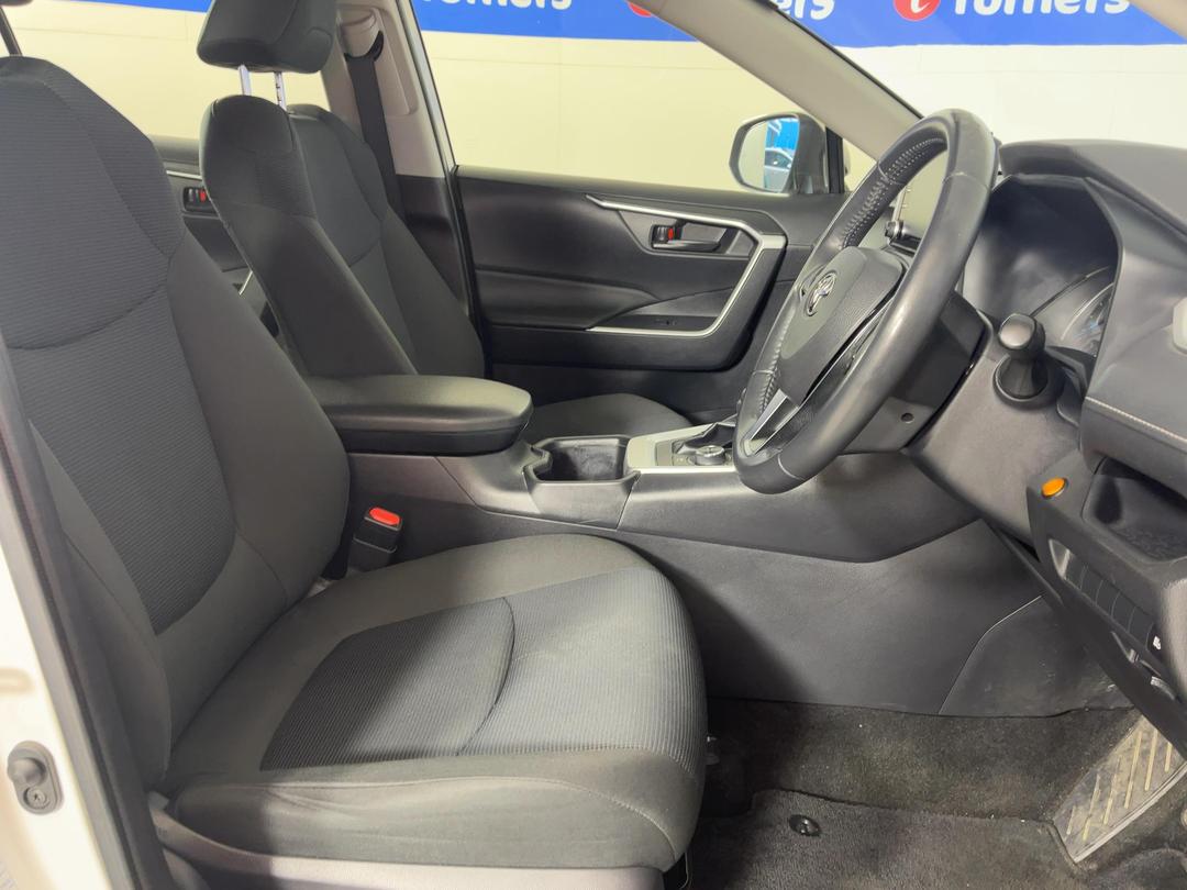 Photo '16' of Toyota Rav4