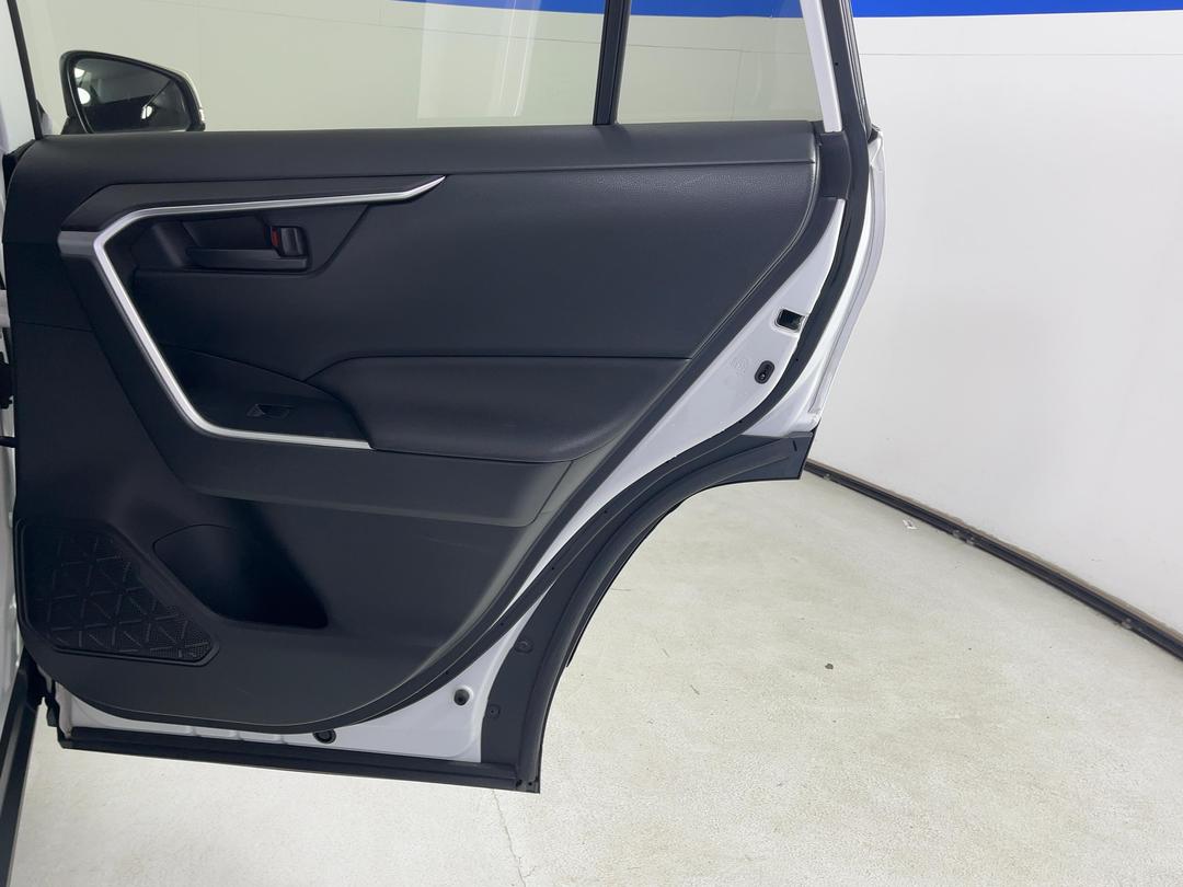 Photo '19' of Toyota Rav4
