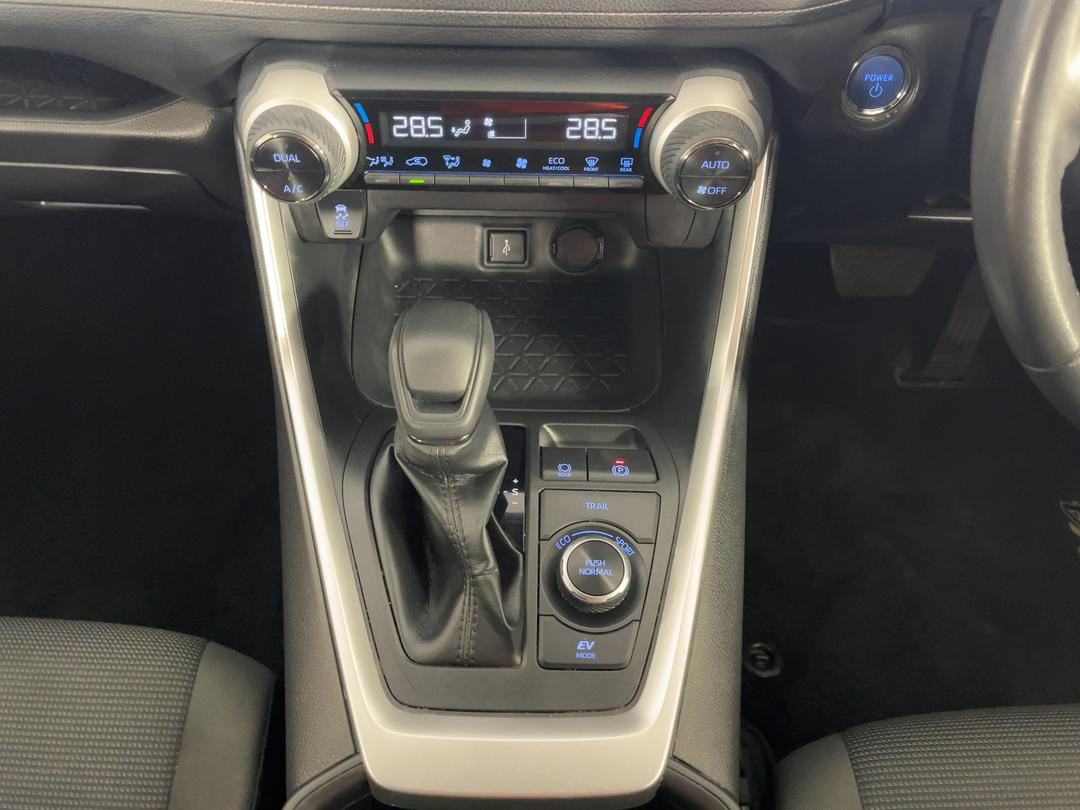Photo '18' of Toyota Rav4