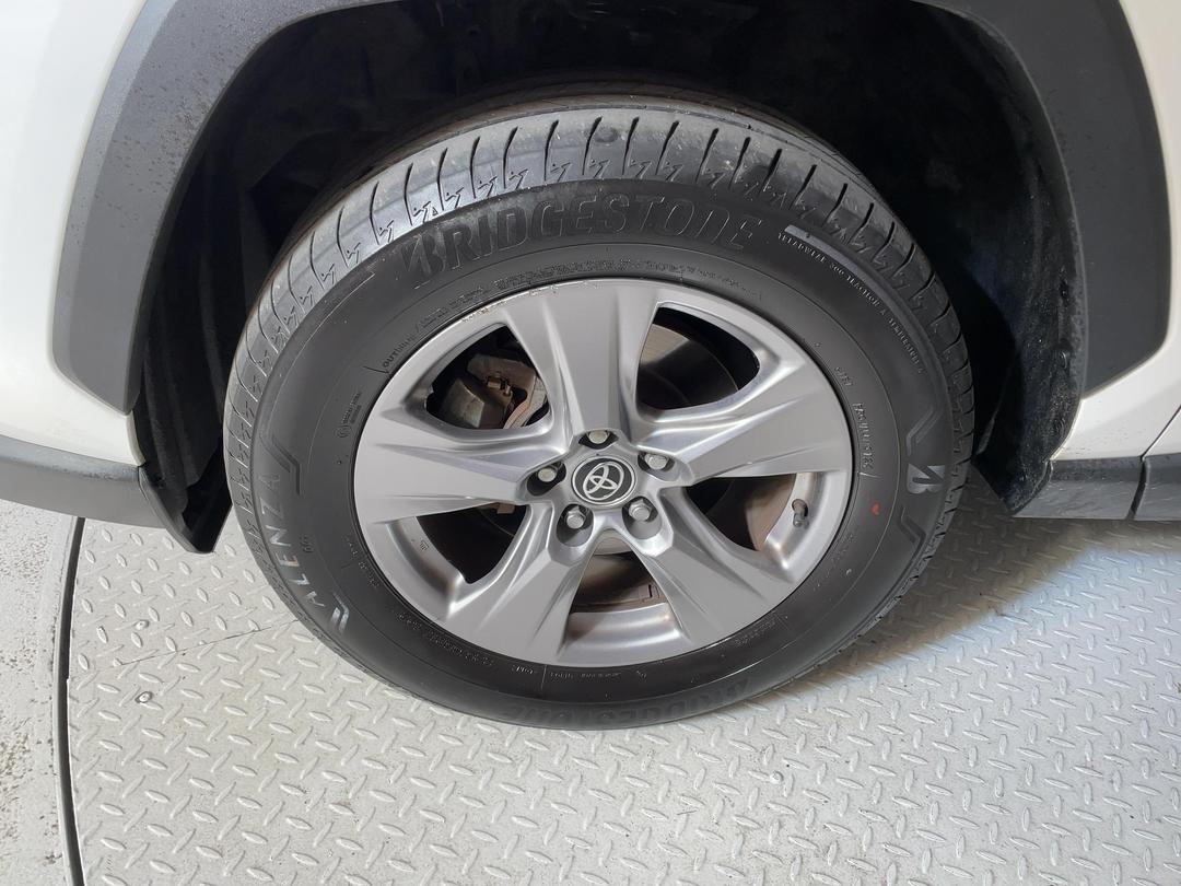 Photo '10' of Toyota Rav4