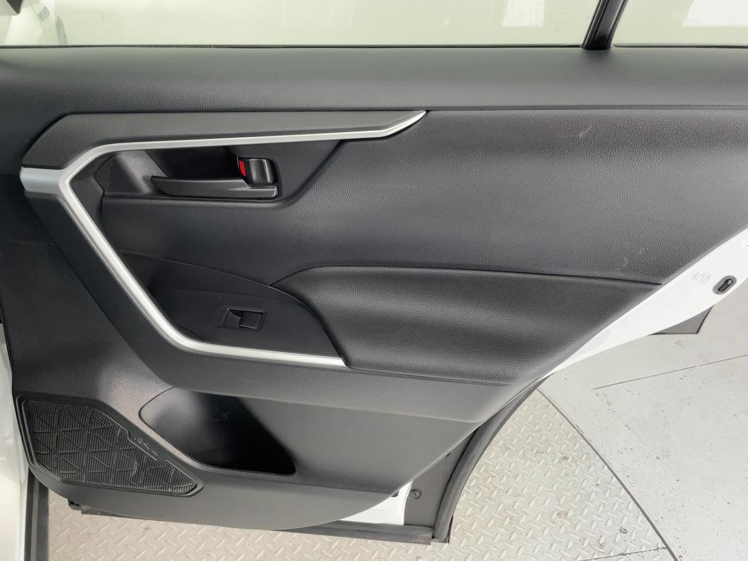 Photo '19' of Toyota Rav4