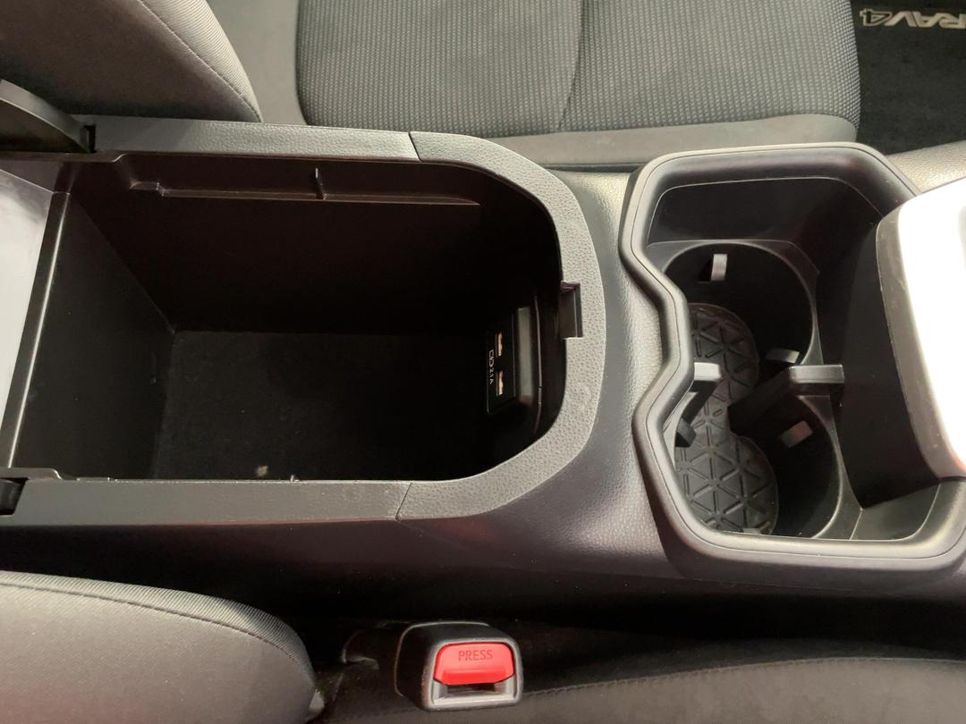 Photo '33' of Toyota Rav4