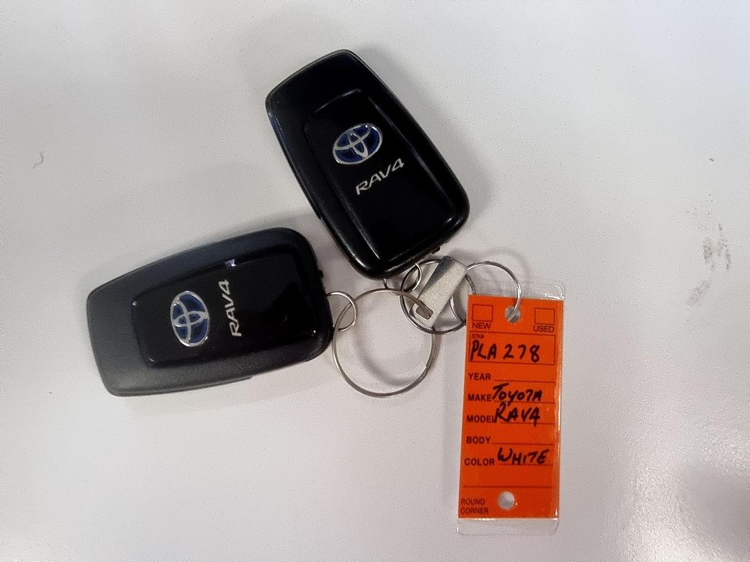 Photo '22' of Toyota Rav4