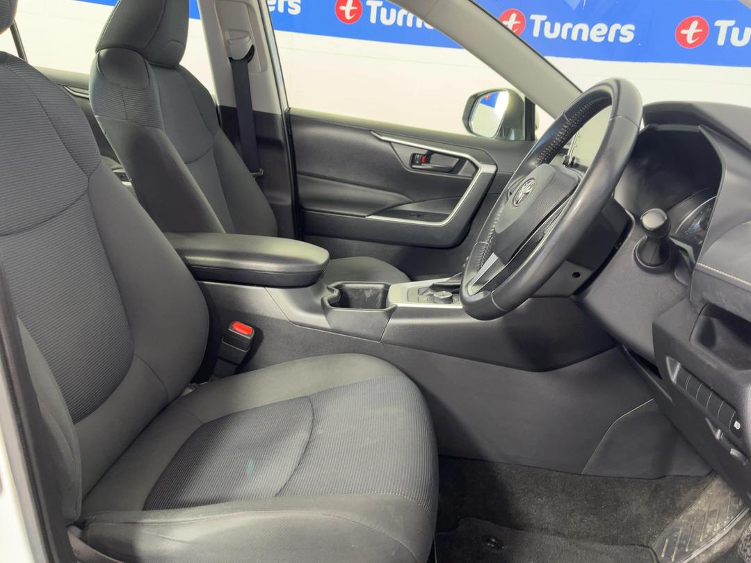 Photo '16' of Toyota Rav4