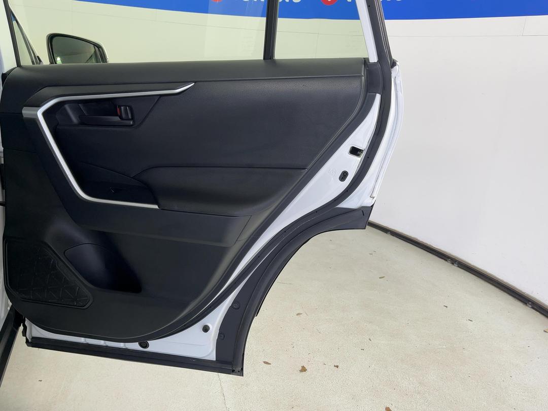 Photo '19' of Toyota Rav4