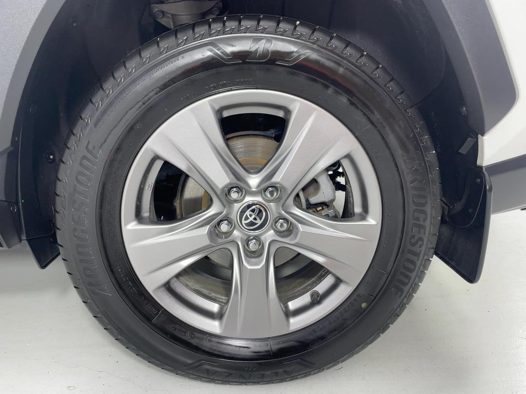 Photo '11' of Toyota Rav4