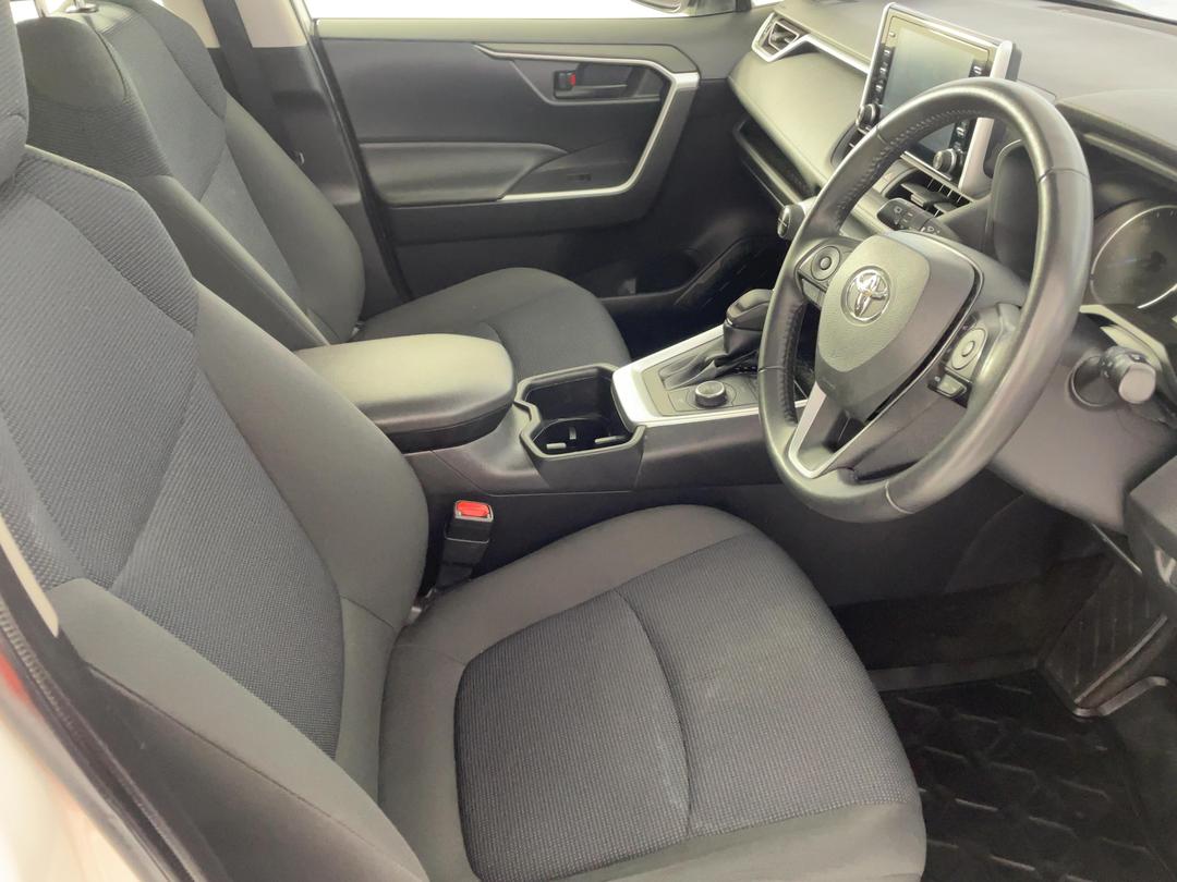 Photo '16' of Toyota Rav4