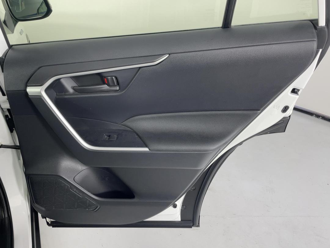 Photo '19' of Toyota Rav4